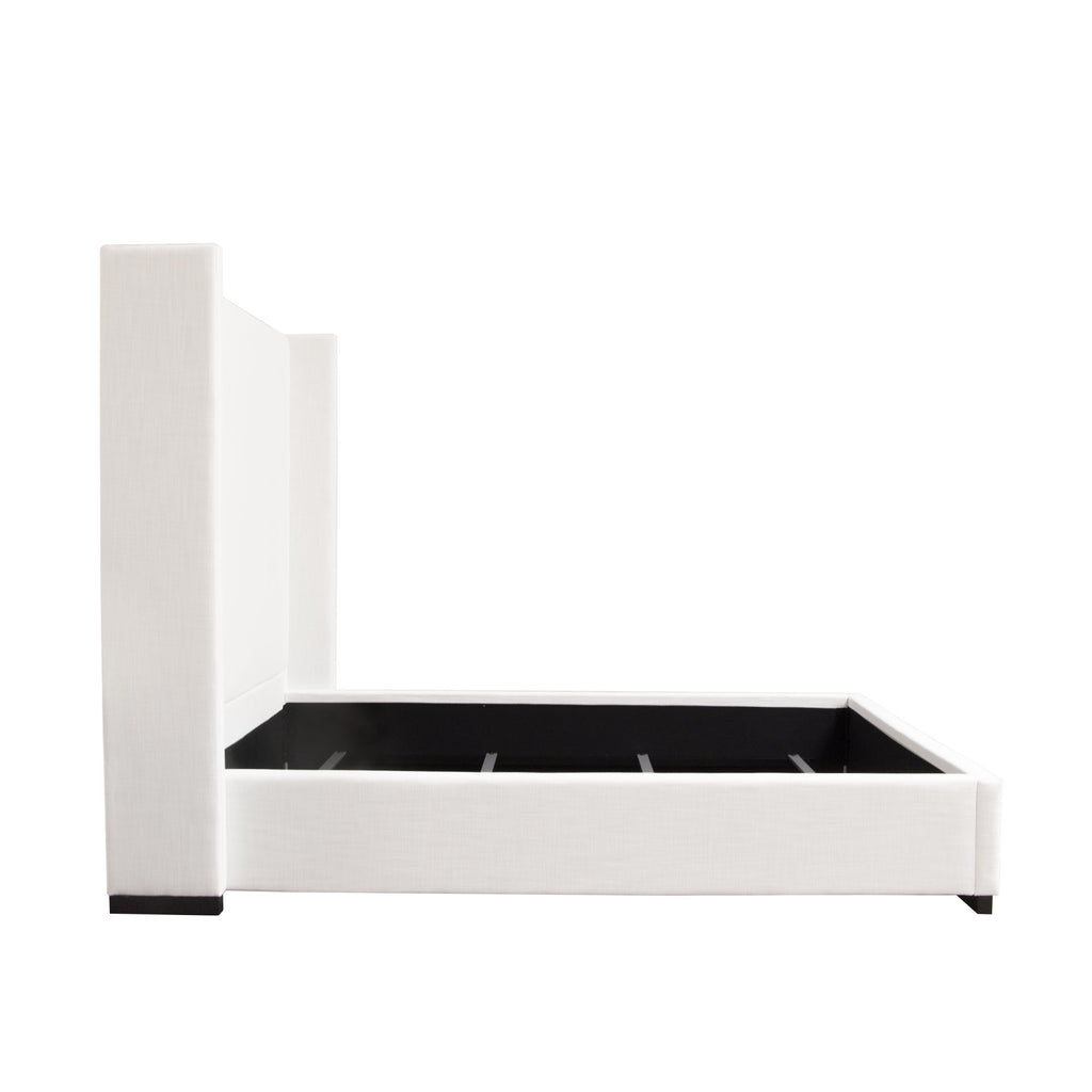 Seattle Queen Bed with Vintage Wing in White Linen by Diamond Sofa