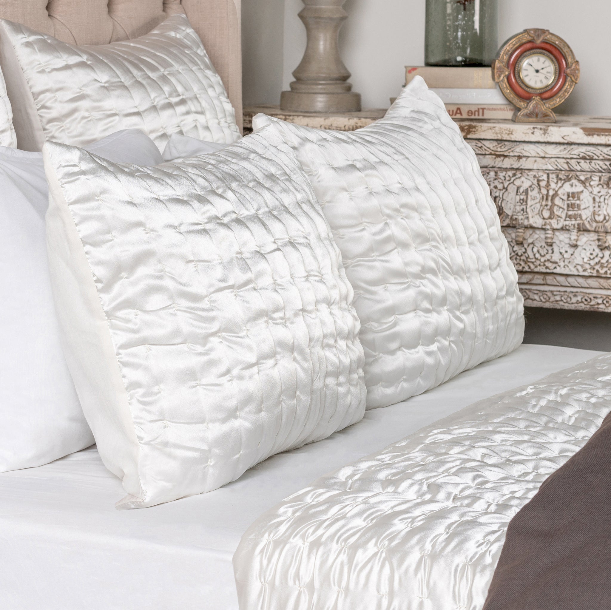 Aura Ivory Queen Quilt 92x96