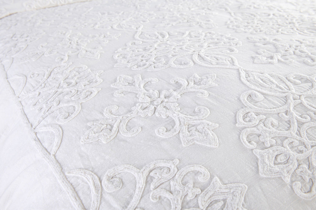 Reagan White Queen Duvet