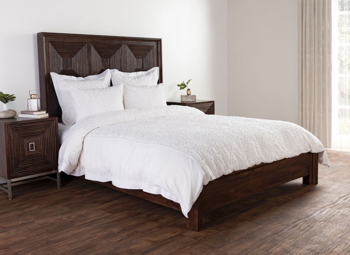 Reagan White Queen Duvet — view 2
