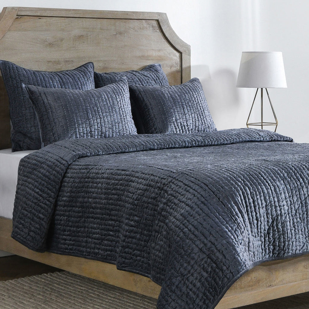 Bari Velvet Sea Fog Queen Quilt