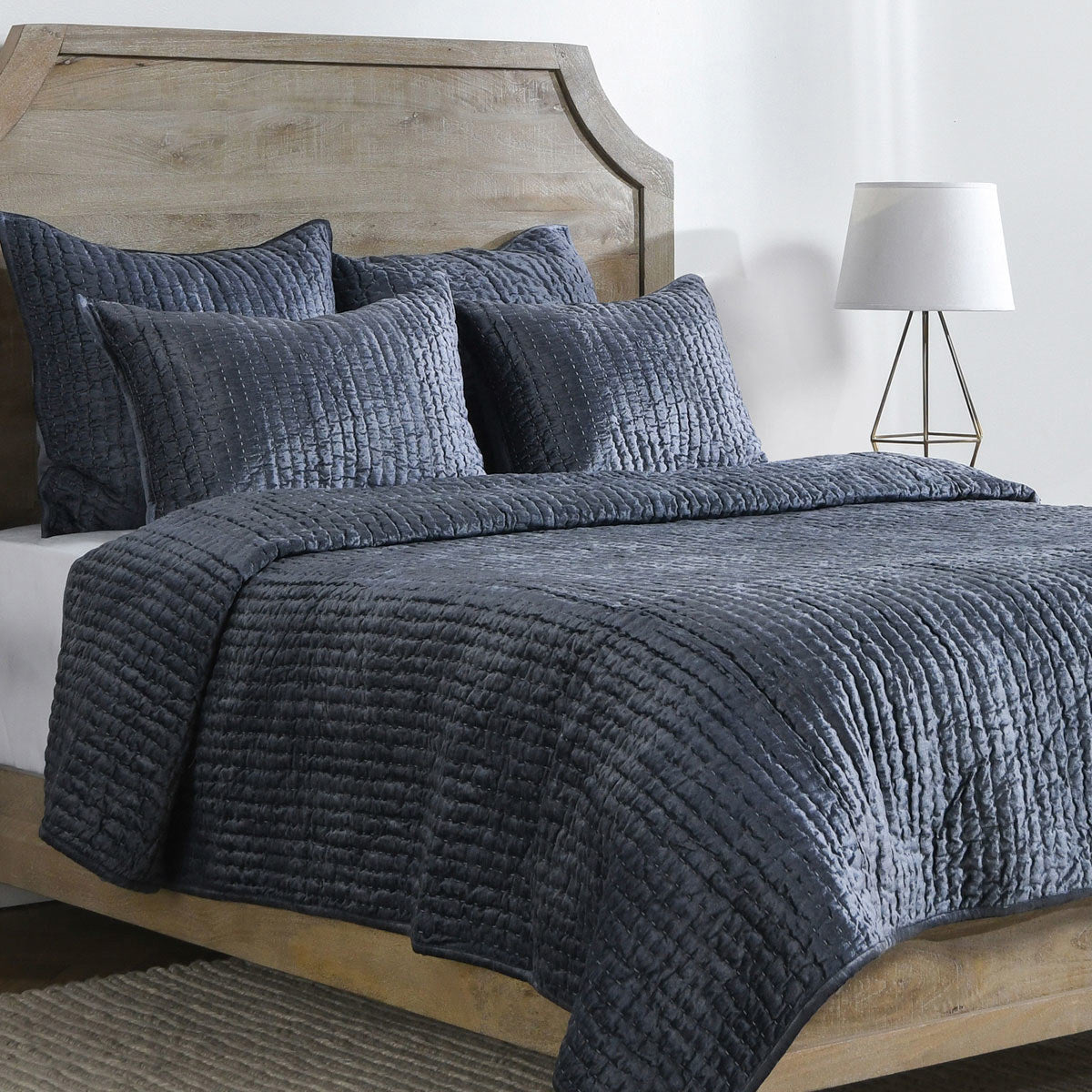 Bari Velvet Sea Fog Queen Quilt