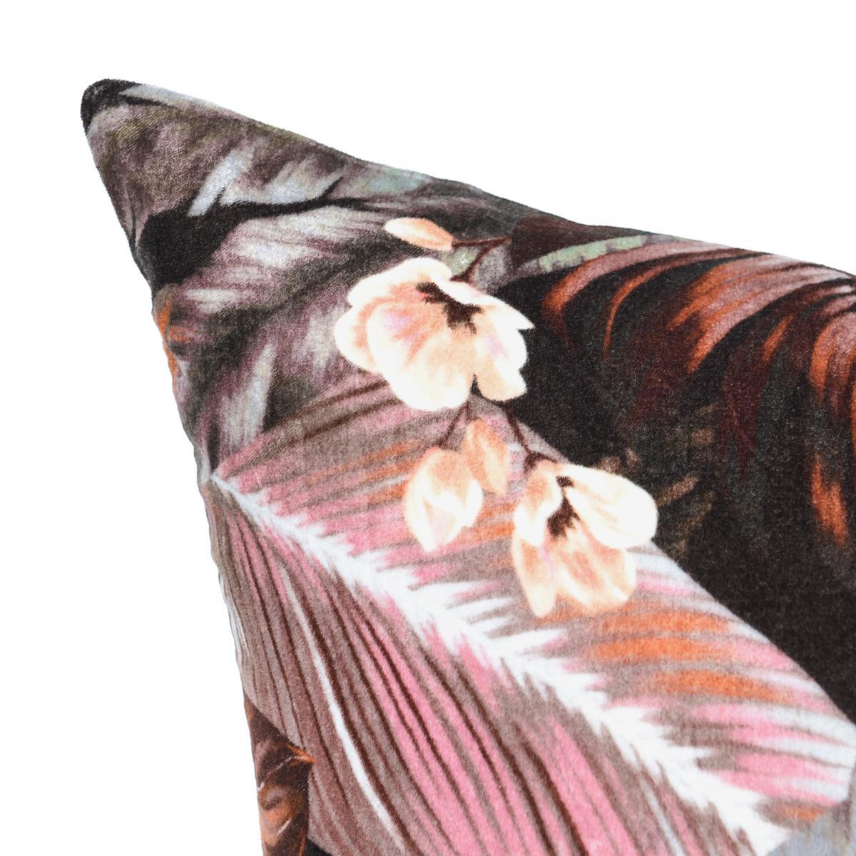 RO Makana Brown 22x22 Pillow — view 6
