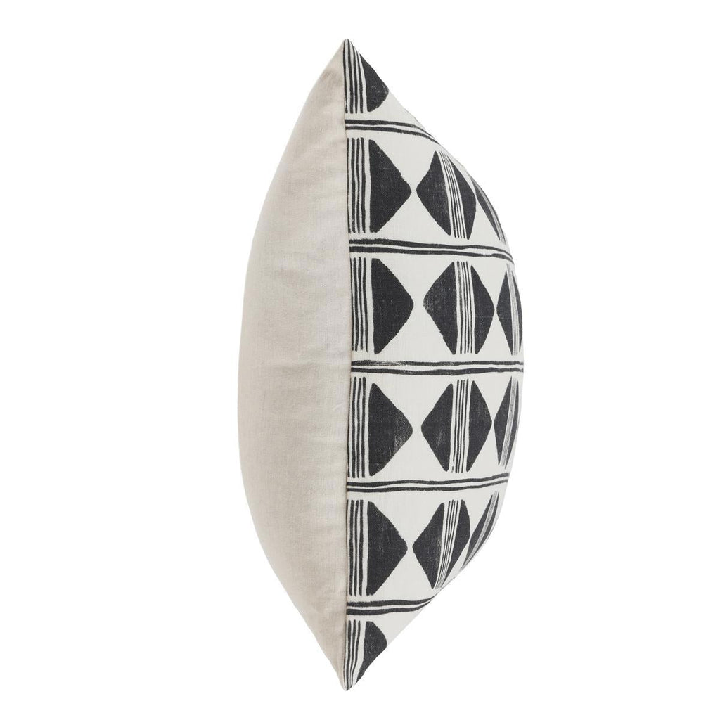RO Nubia Black/White 22x22 Pillow — view 3