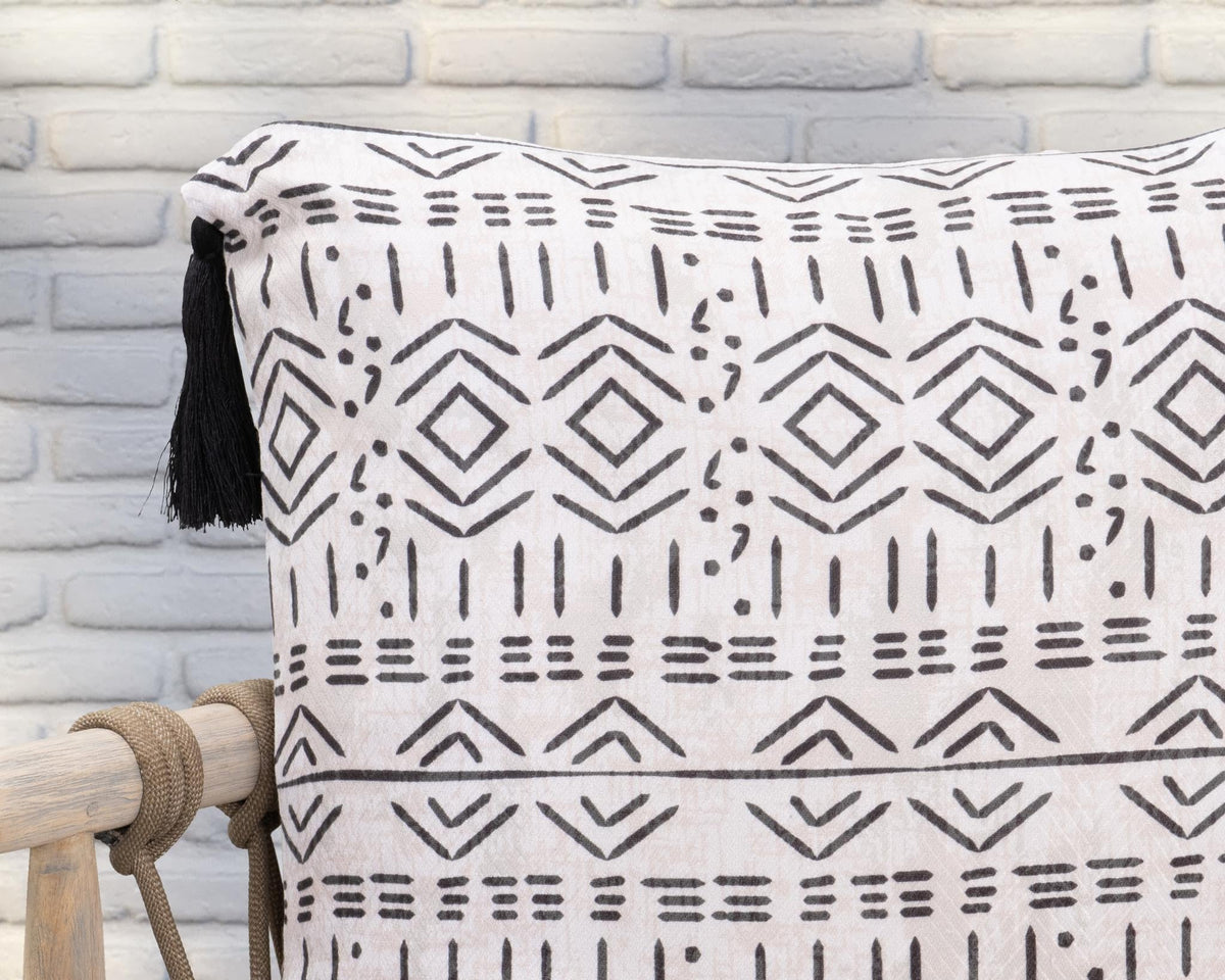 Indoor/Outdoor Zambia Natural 22x22 Pillow — view 4