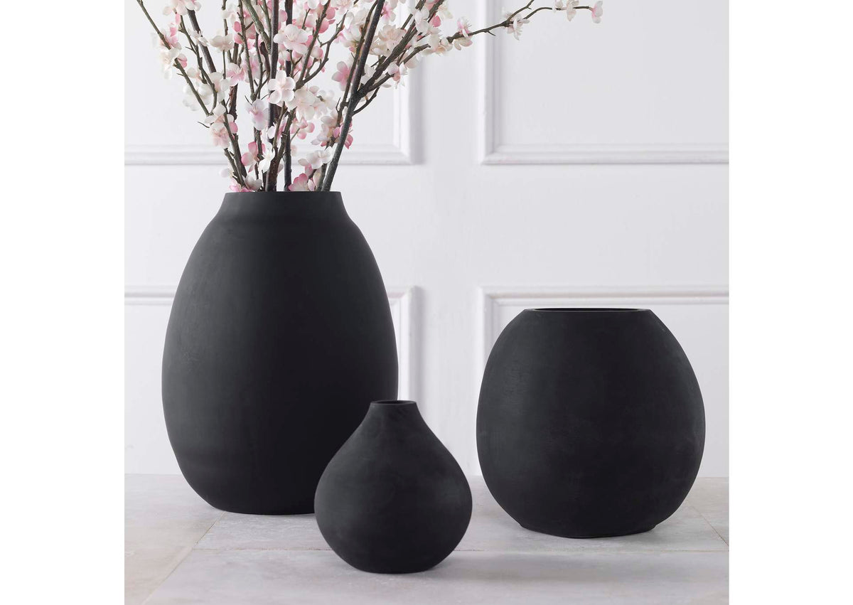 18068 Uttermost Hearth Matte Black Vases, Set