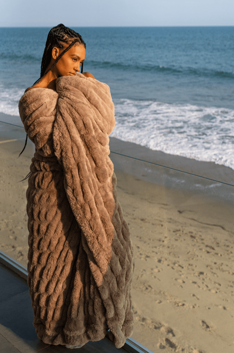 Mocha Cloud Throw