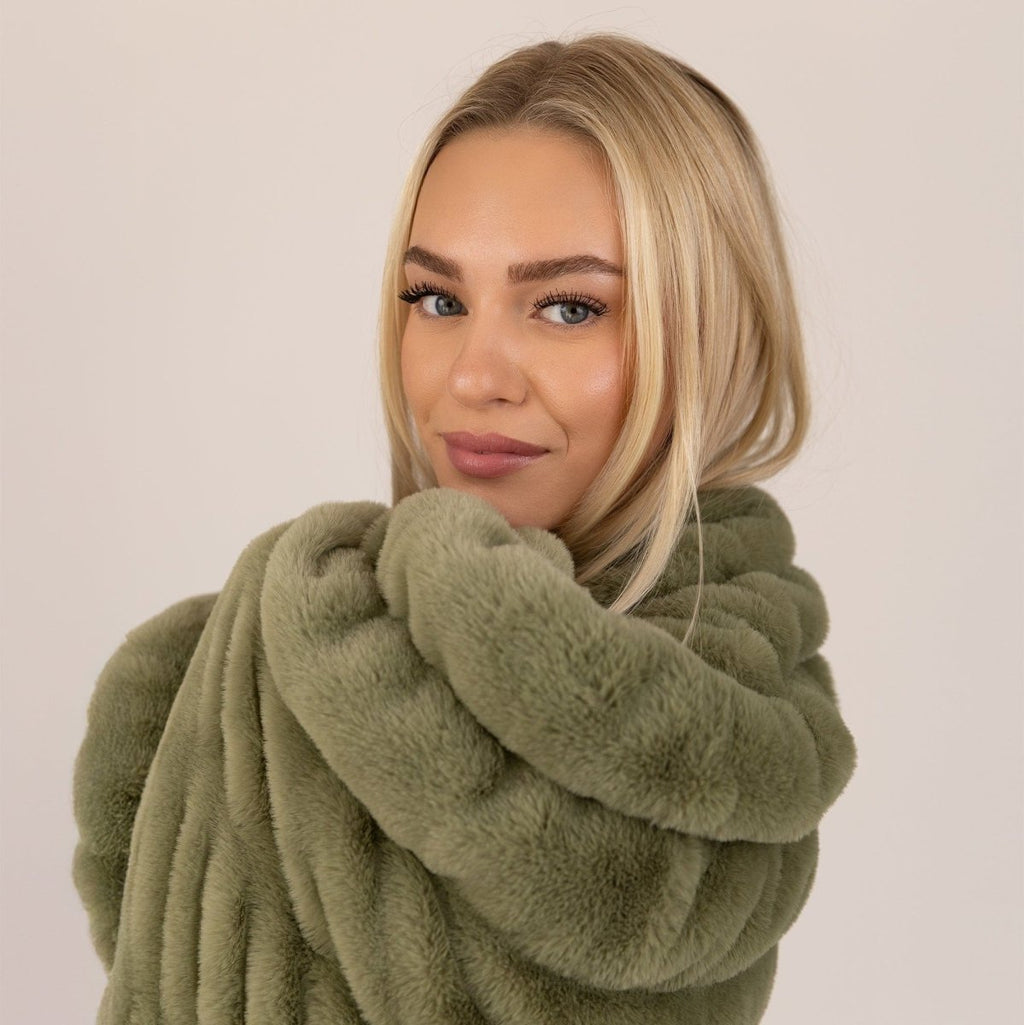 Moss Cloud Throw