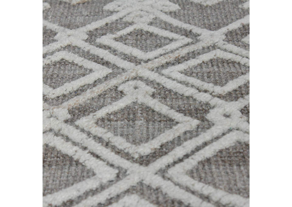 73070-5 Uttermost Sieano Gray Ivory Rug