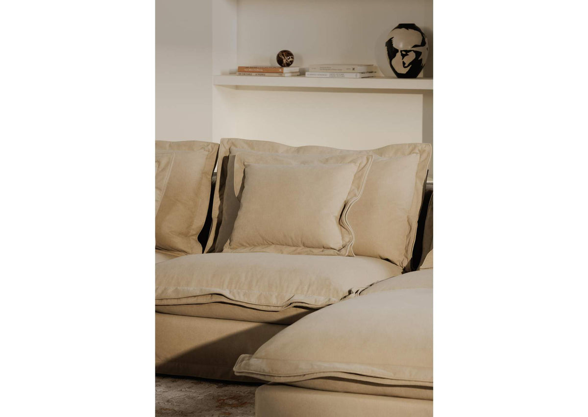 UB-1023-34 Olivia Slipper Chair Sand