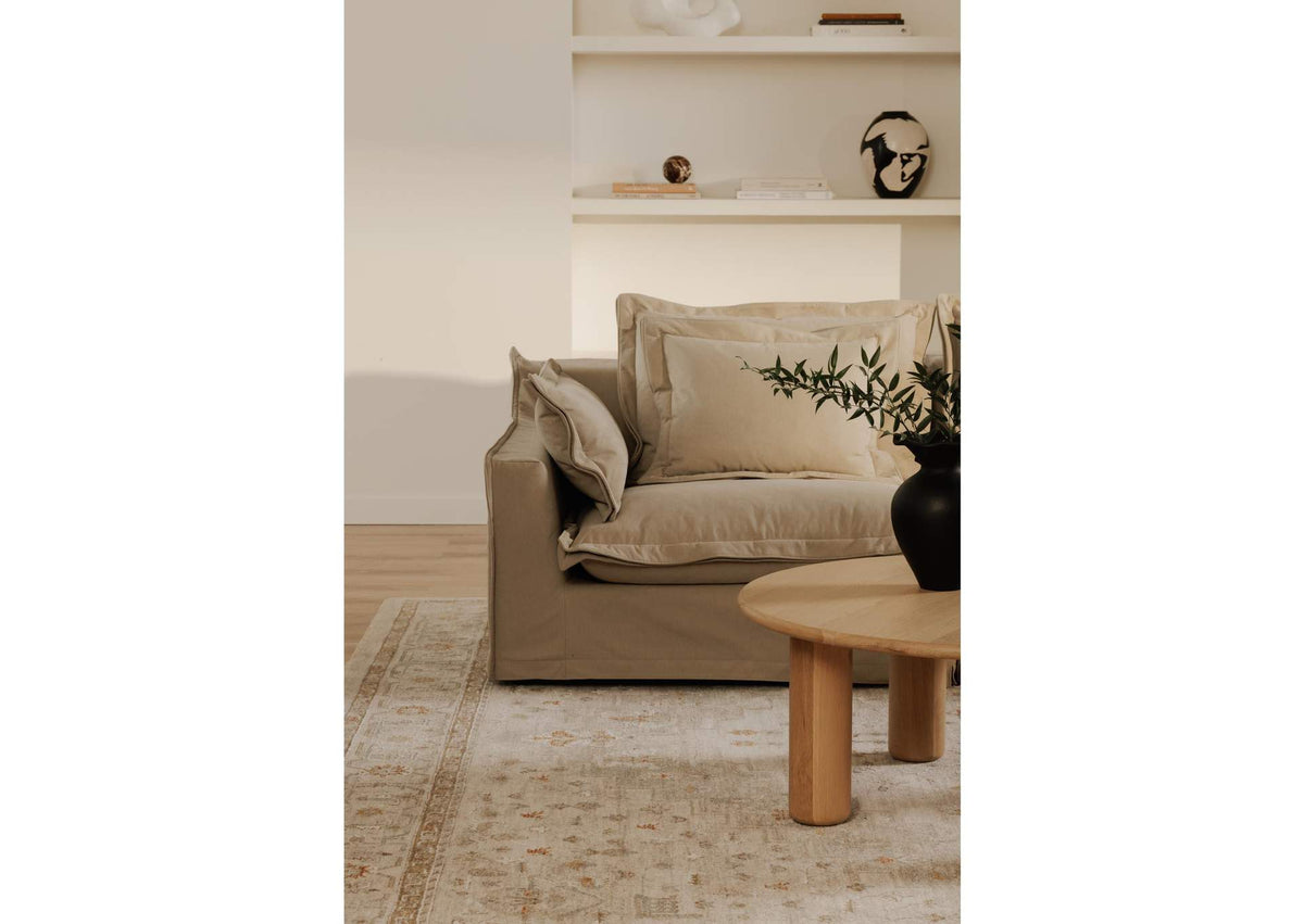 UB-1023-34 Olivia Slipper Chair Sand