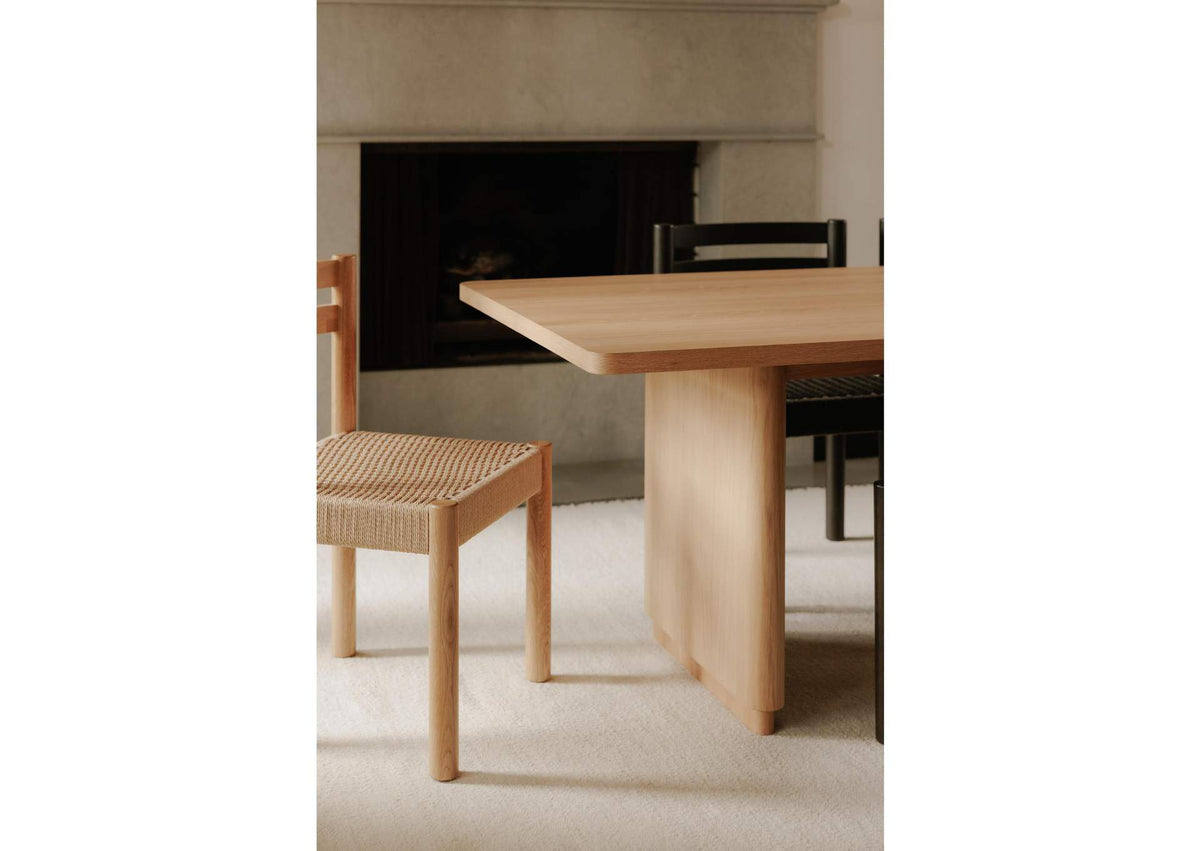 YR-1009-24-0 Round Off Small Dining Table Natural Oak
